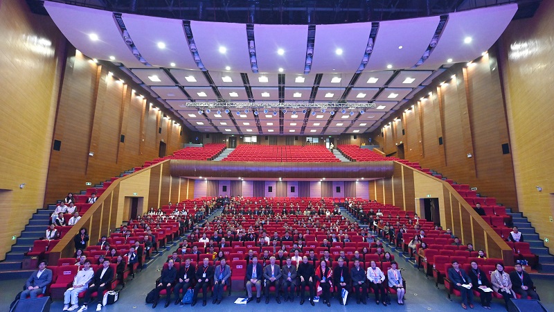 大會全體與會嘉賓合影.jpg