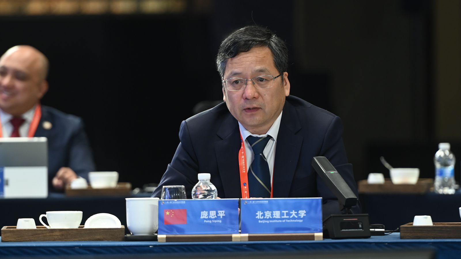 1749779277777427.jpg 15北京理工大學副校長龐思平_副本.jpg