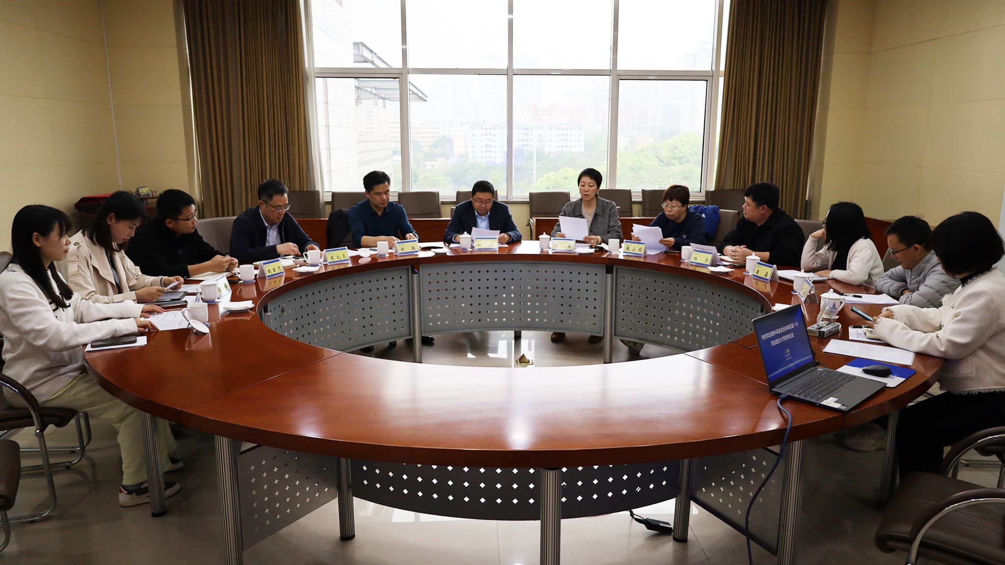 1712806656838144.jpg 333.jpg